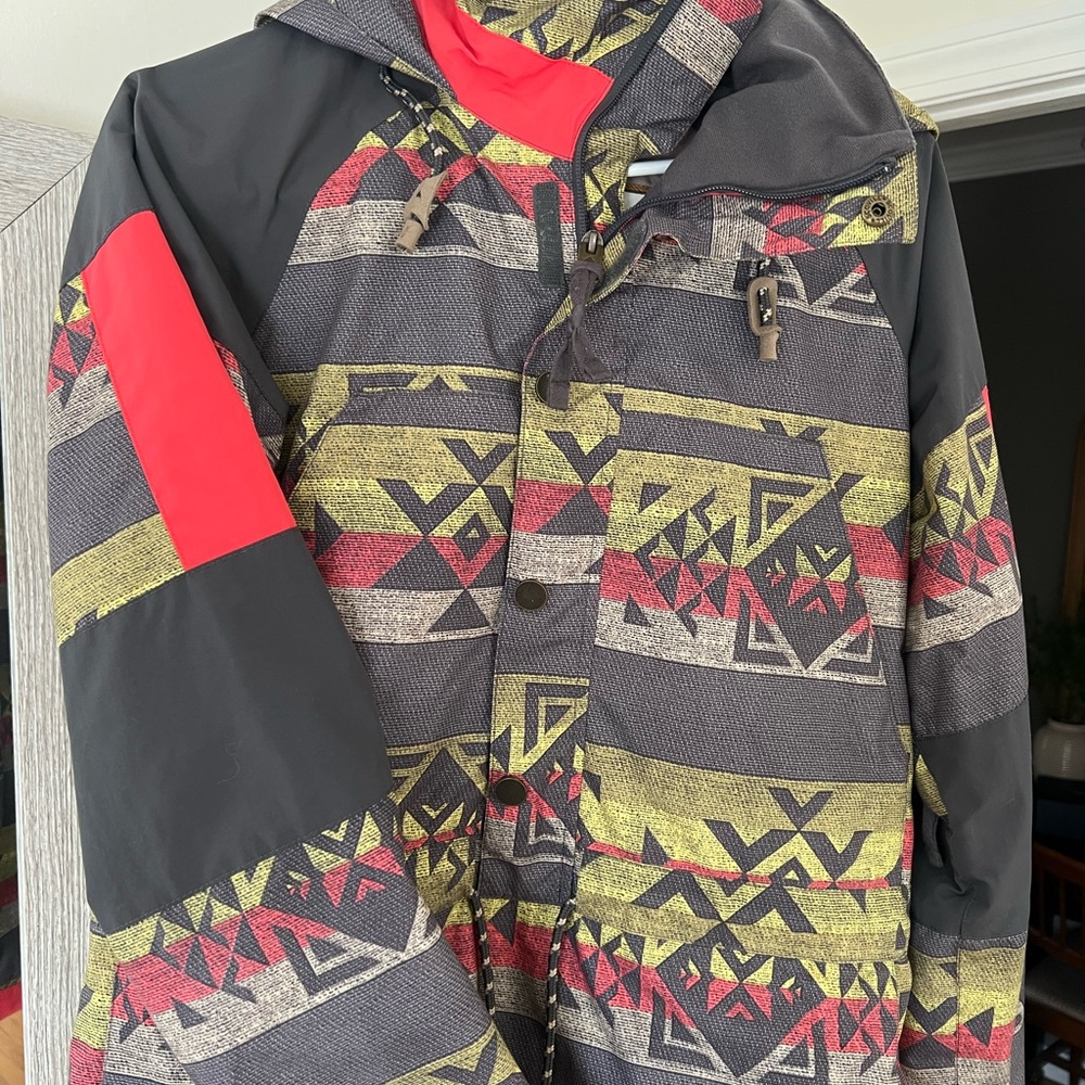Aztec Pattern Hooded Jacket - Picture 2 of 4